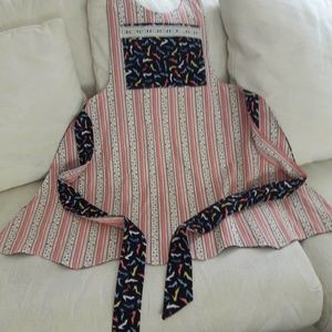 reversible apron